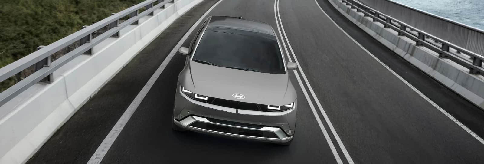 Hyundai IONIQ 5 sur route — conduite électrique