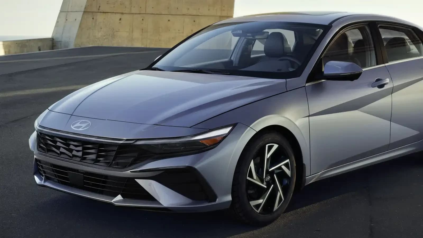 Hyundai ELANTRA 2026 — vue extérieure