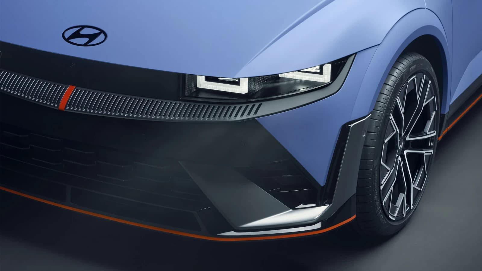 Hyundai IONIQ 5 N sur route — conduite haute performance