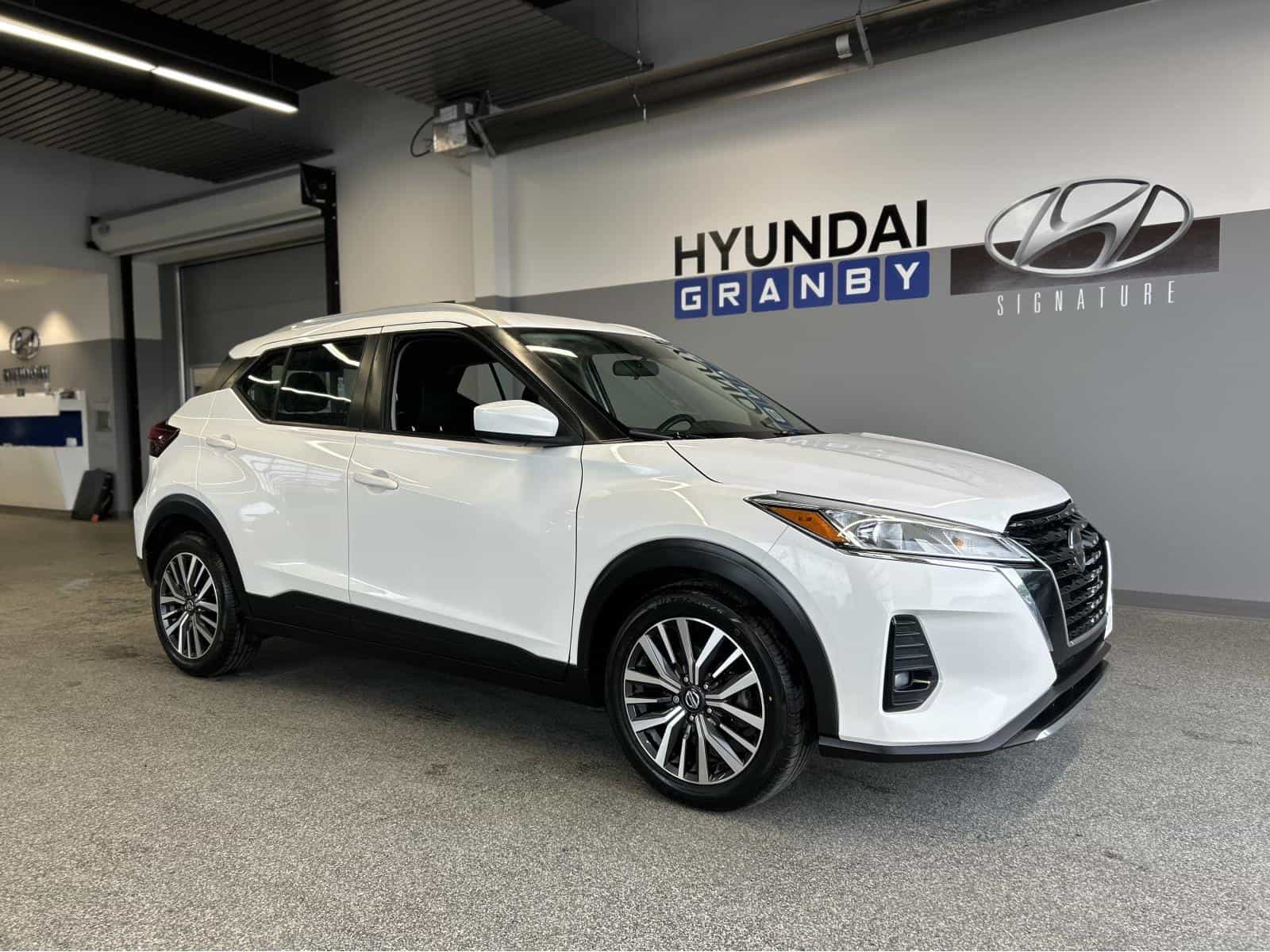 2021 Nissan Kicks SV - Image 1