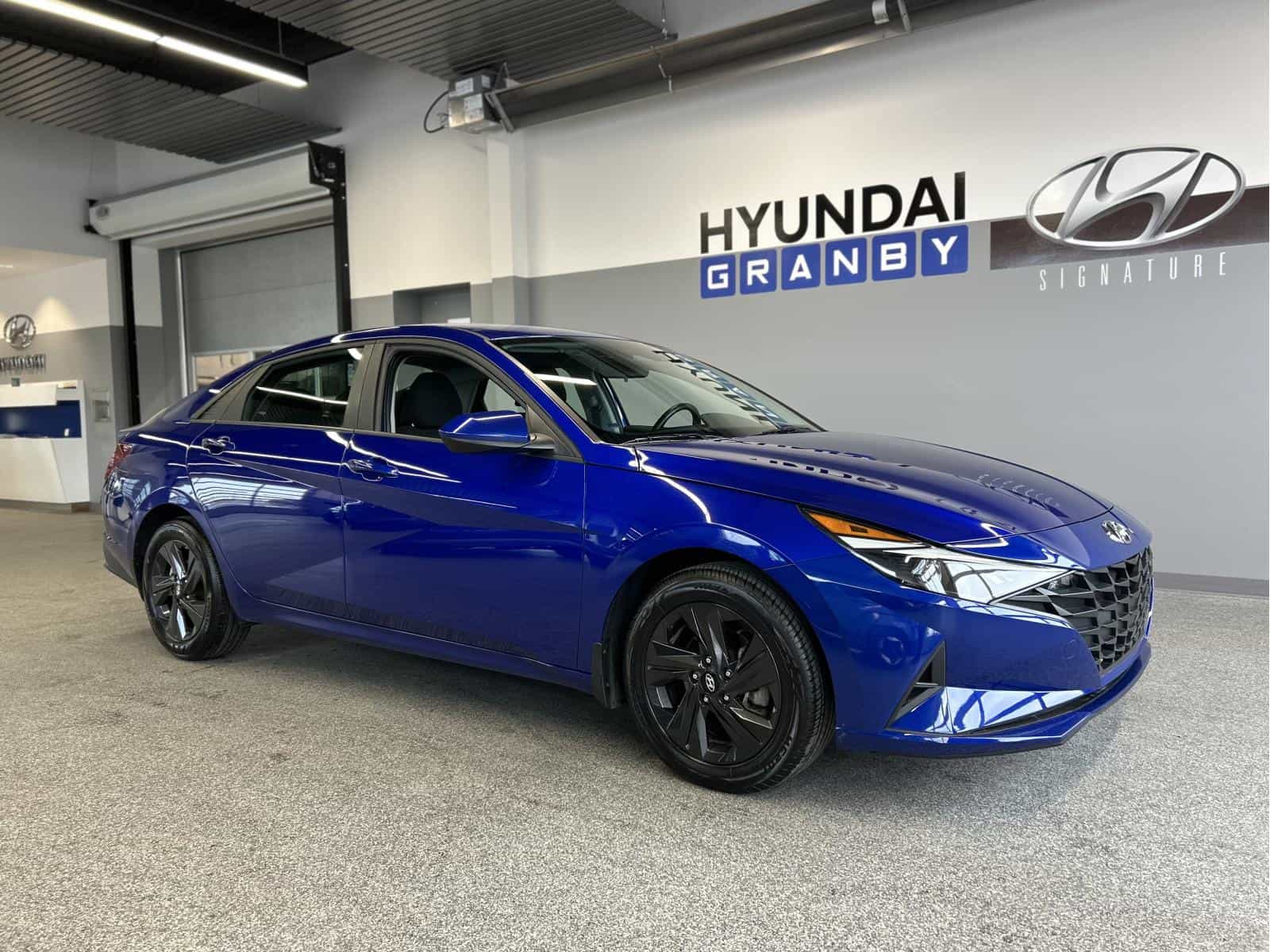 Image 1 Hyundai Elantra Preferred 2023