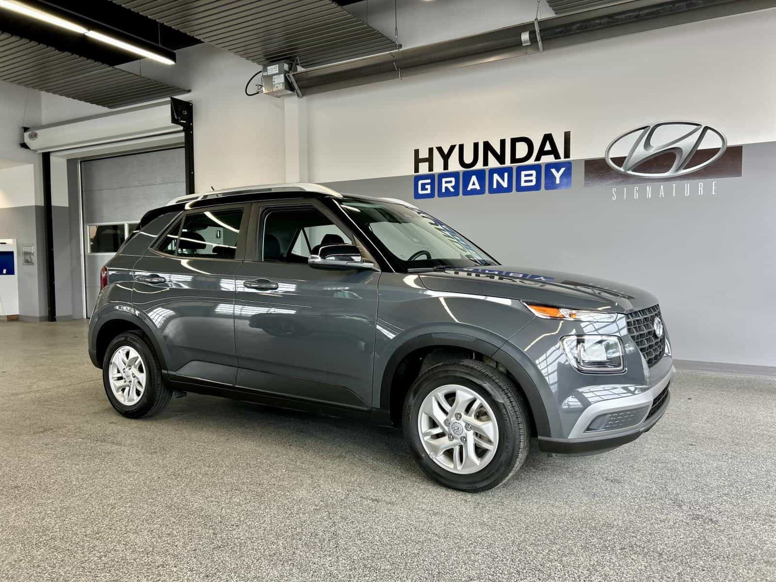 Image 1 Hyundai Venue Preferred 2023