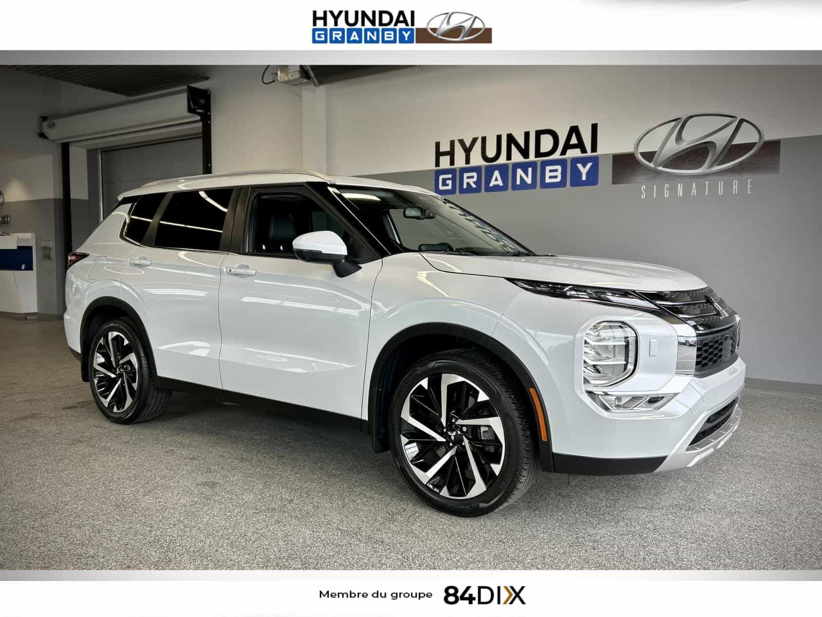 Image 1 Mitsubishi Outlander SE S-AWC 2023